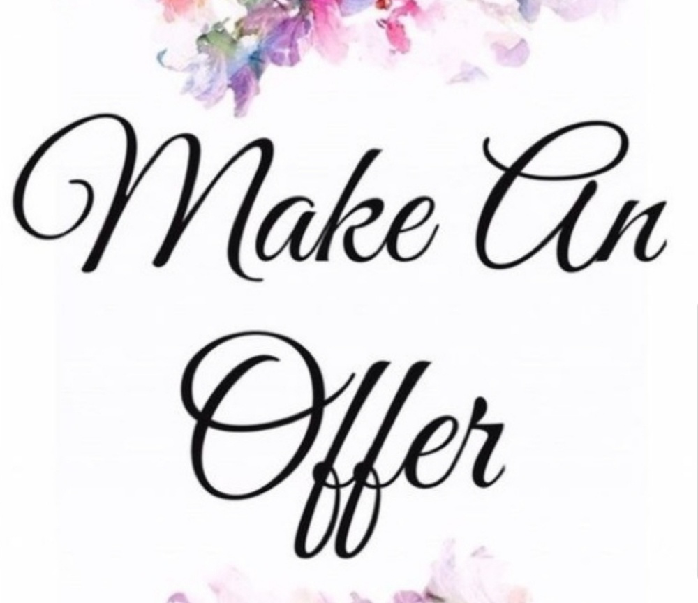 All reasonable offers considered❣